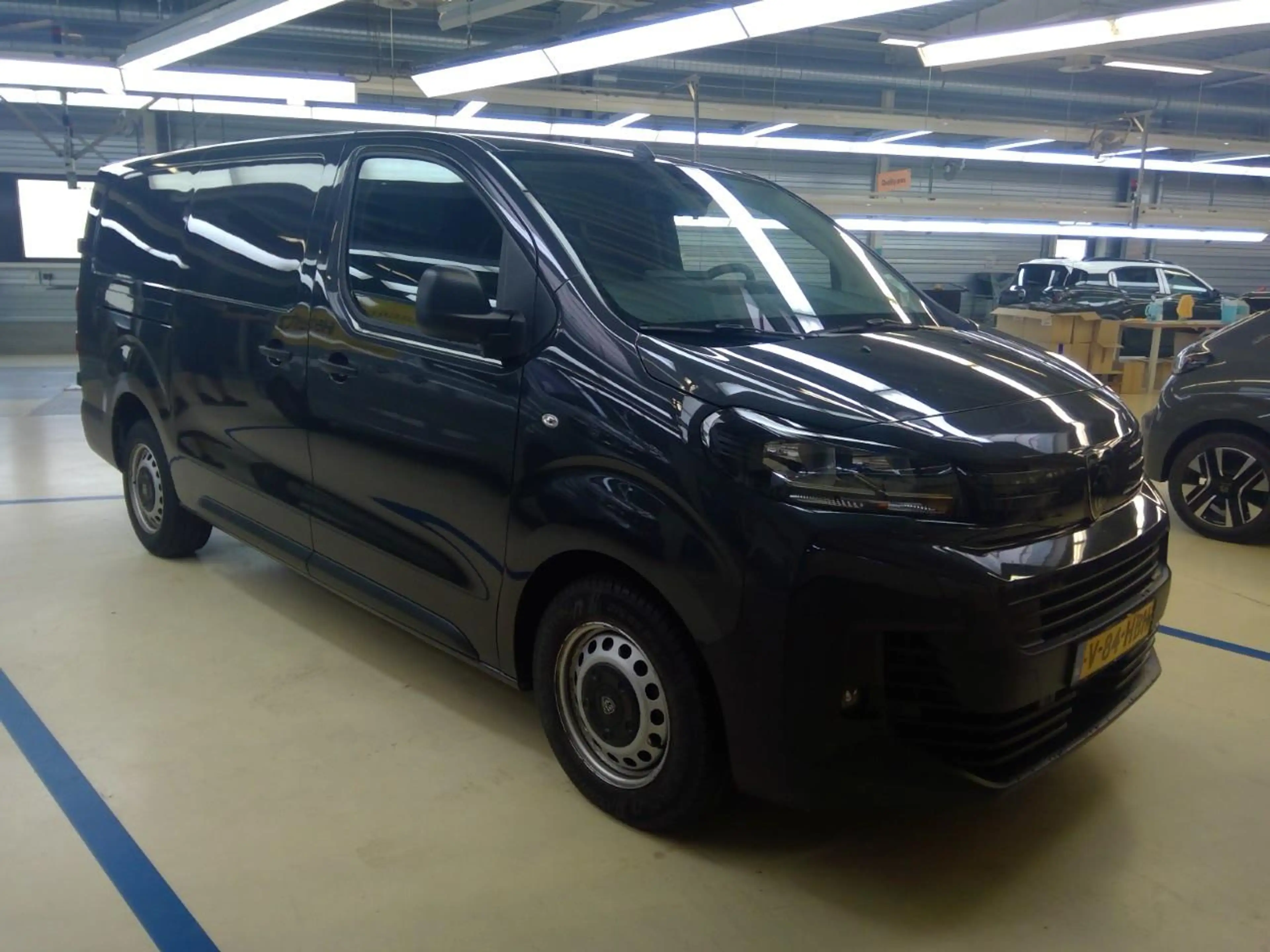 Peugeot Expert 2.0 BlueHDI 145pk EAT8 S&S L3 Long | Automaat | Na — photo 2