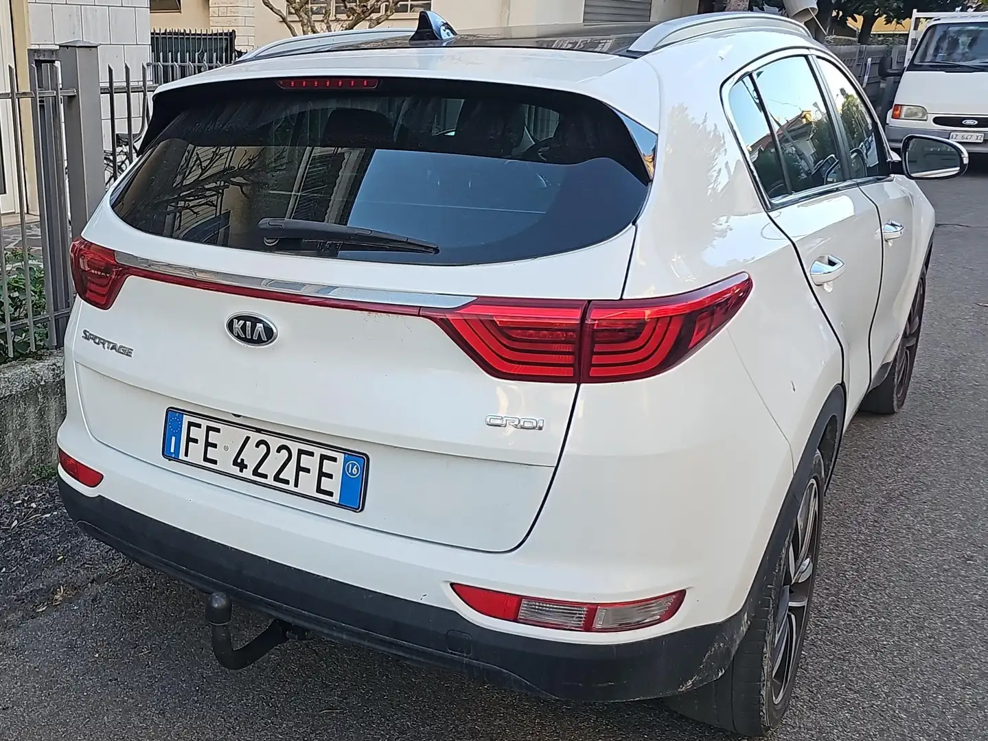Kia Sportage Sportage IV 2.0 crdi Rebel Techno Pack awd 136cv Bianco - 2