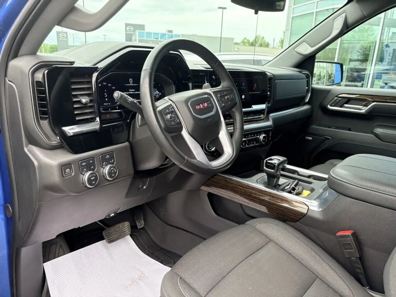 GMC Sierra 1500 снимка GMC Sierra 1500