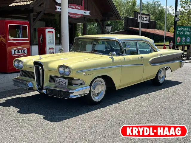 Ford Edsel Pacer Fourdor Sedan V8 Aut.