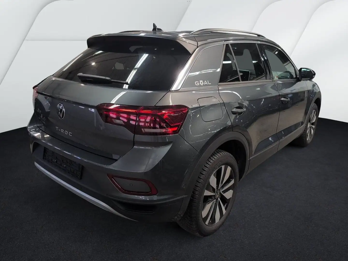 Volkswagen T-Roc 1.0 TSI Goal Navi LED DAB+ FrontAssist Grau - 2