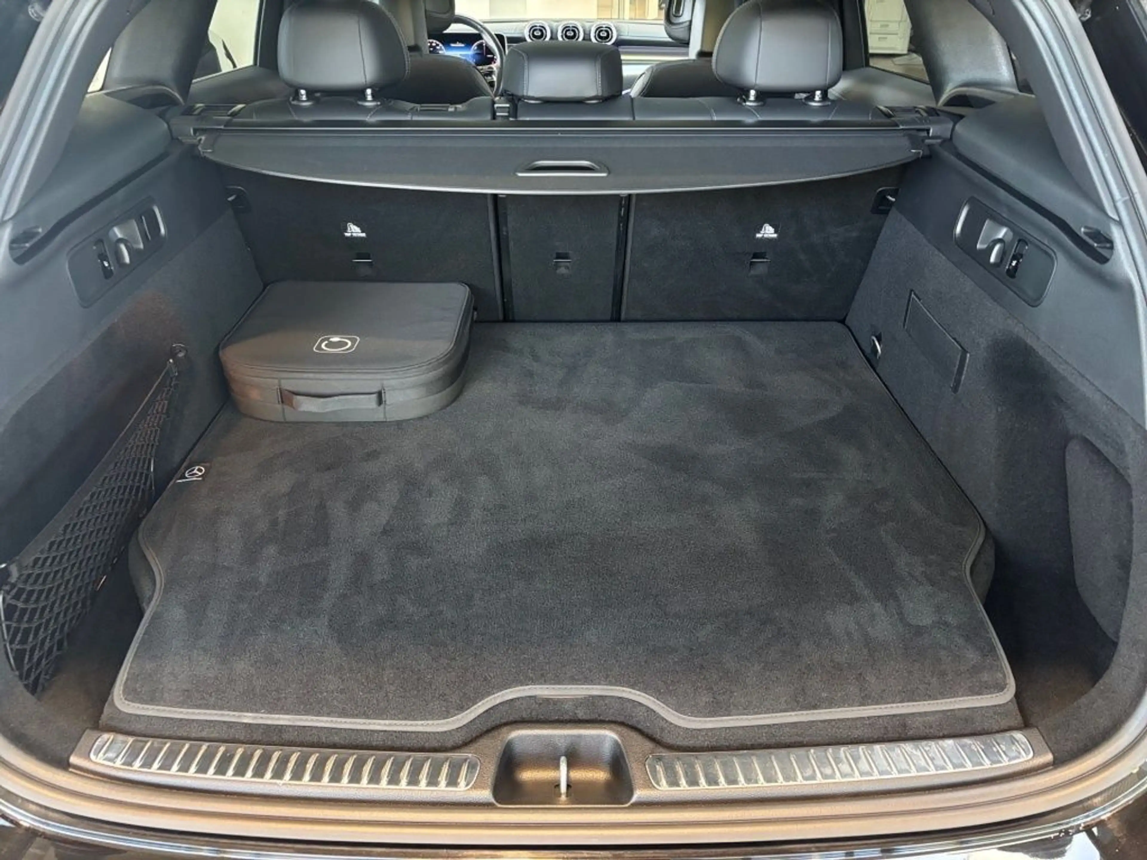 Mercedes-Benz GLC 400 e 4M AMG+LEDER+AHK+PANO+BURMESTER+KEYLES — photo 10