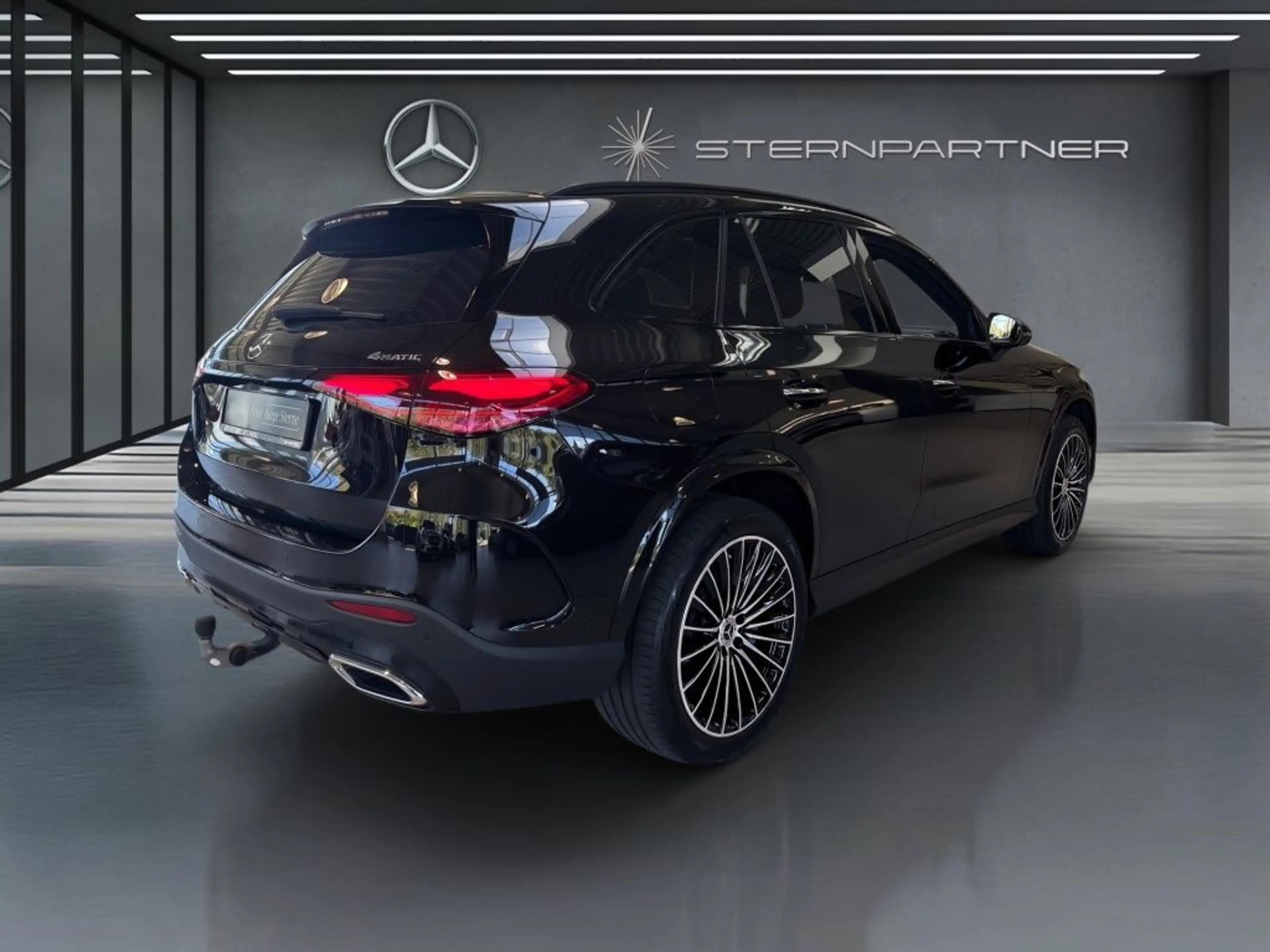 Mercedes-Benz GLC 400 e 4M AMG+LEDER+AHK+PANO+BURMESTER+KEYLES — photo 13