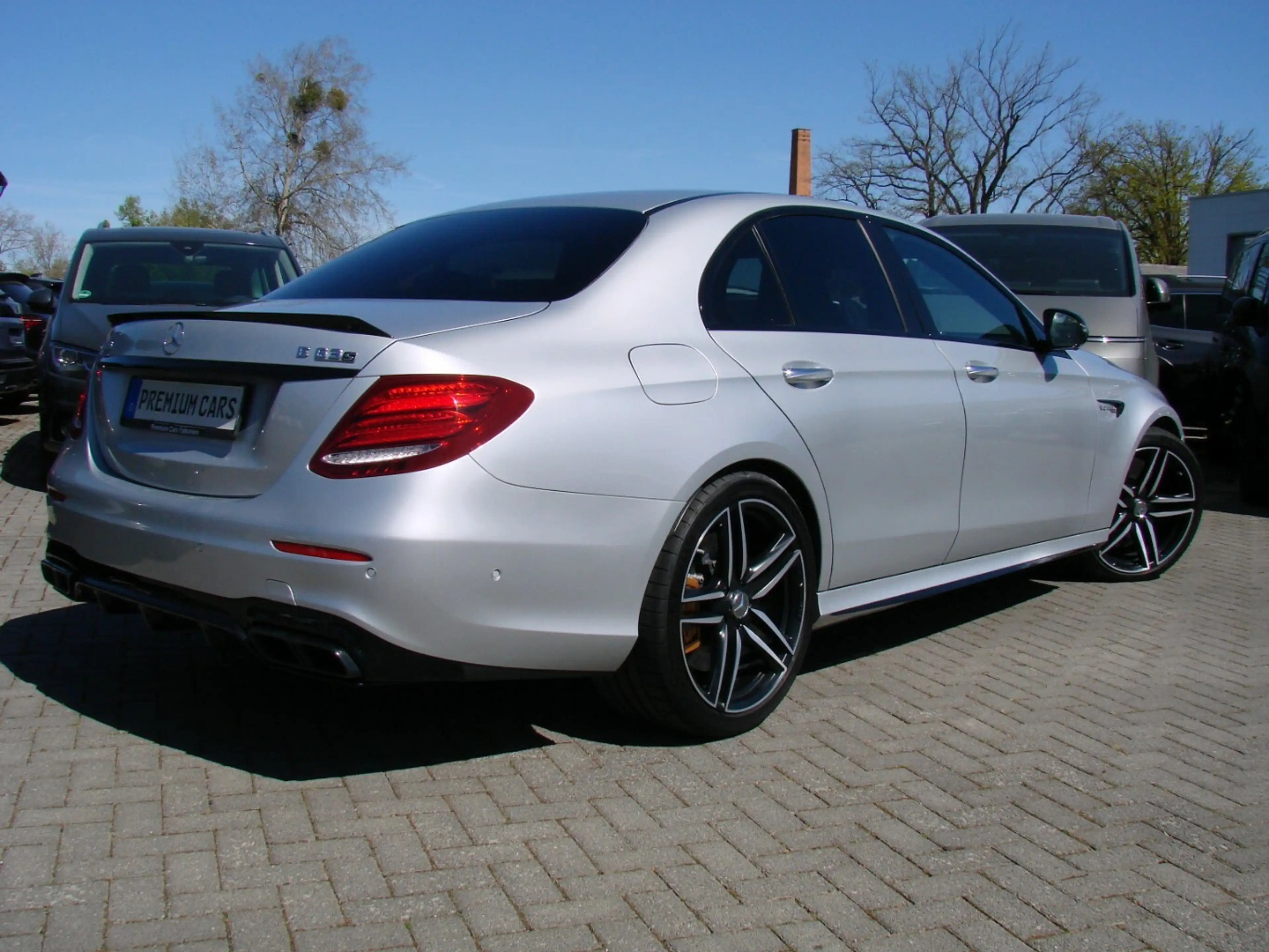 Mercedes-Benz E 63 AMG S 4MATIC+ 360° Keramik Burmester Carbon MultiBeam — photo 3