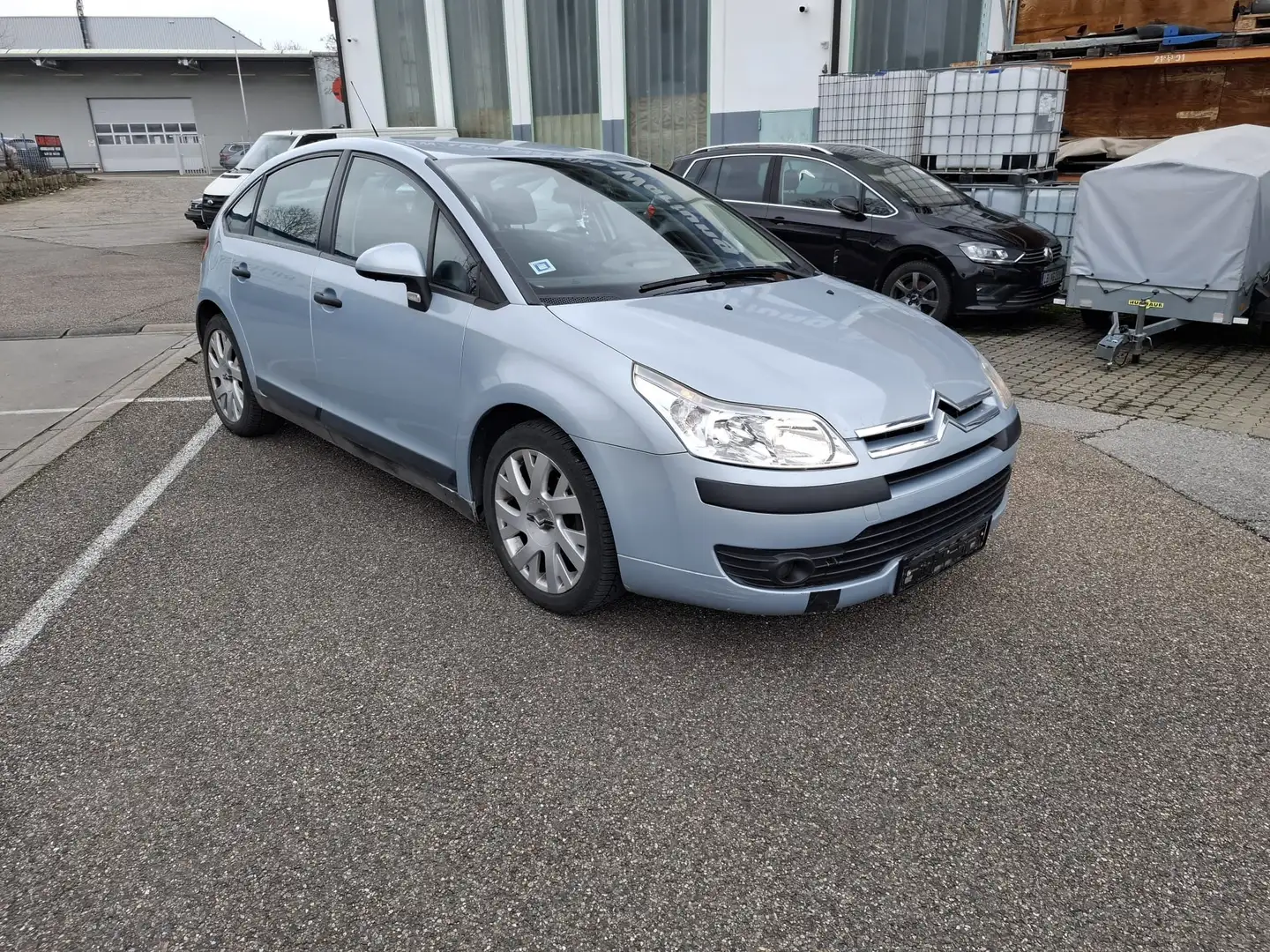 Citroen C4 1.4 16V Advance Silber - 1