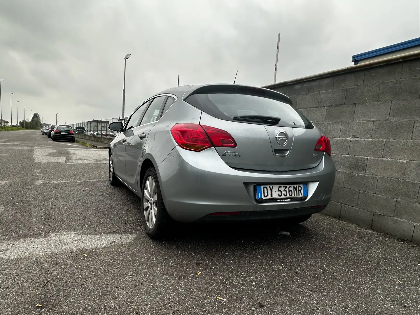 Opel Astra 5p 1.7 cdti Cosmo 110cv Grigio - 2