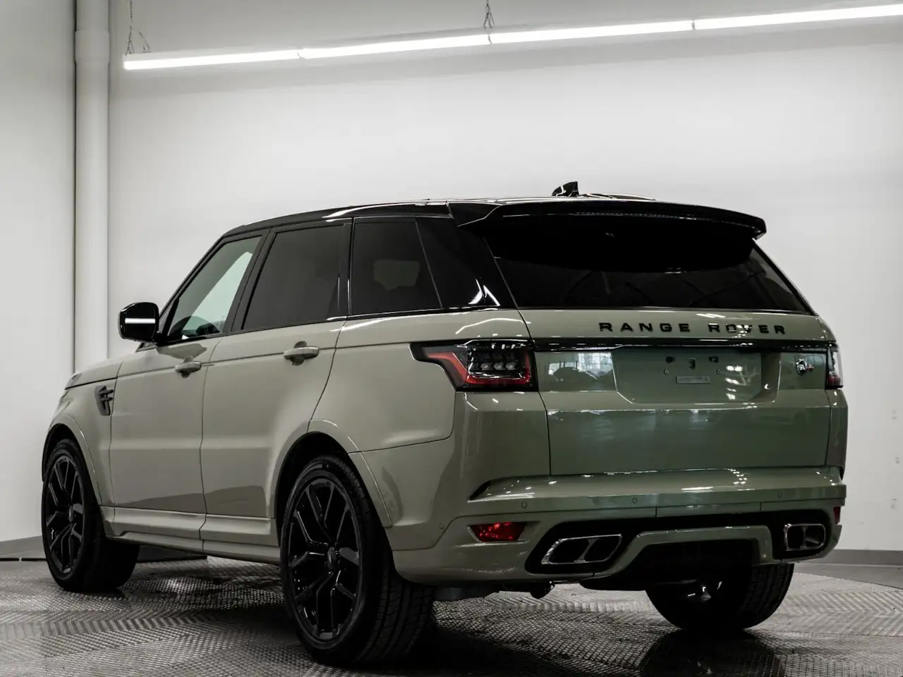 Land Rover Range Rover Sport photo Land Rover Range Rover Sport