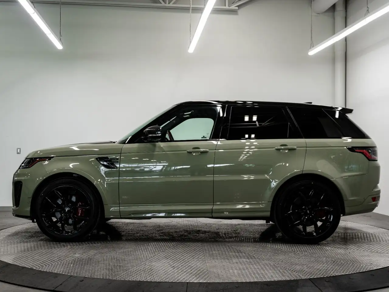 Land Rover Range Rover Sport photo Land Rover Range Rover Sport