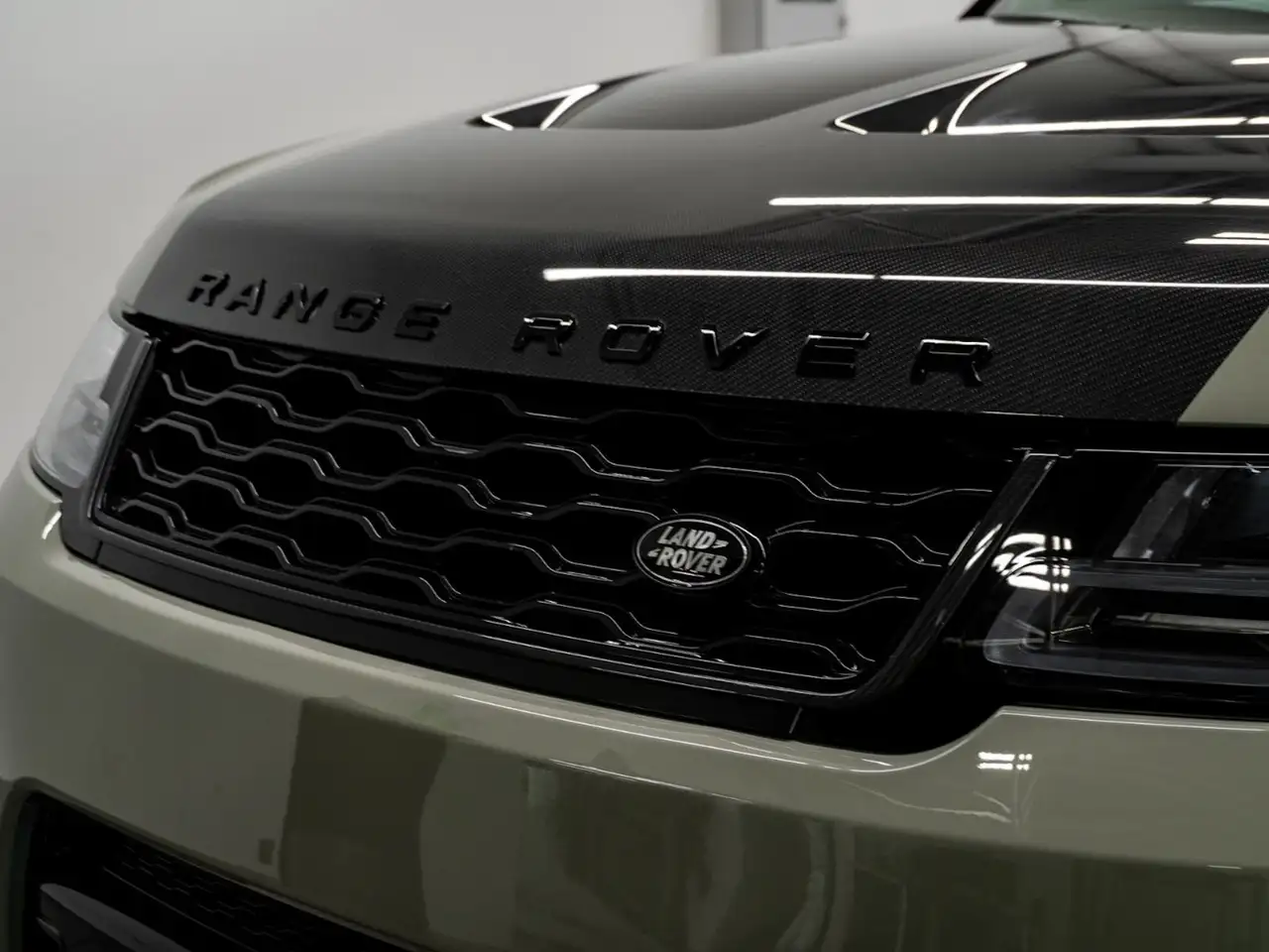 Land Rover Range Rover Sport photo Land Rover Range Rover Sport
