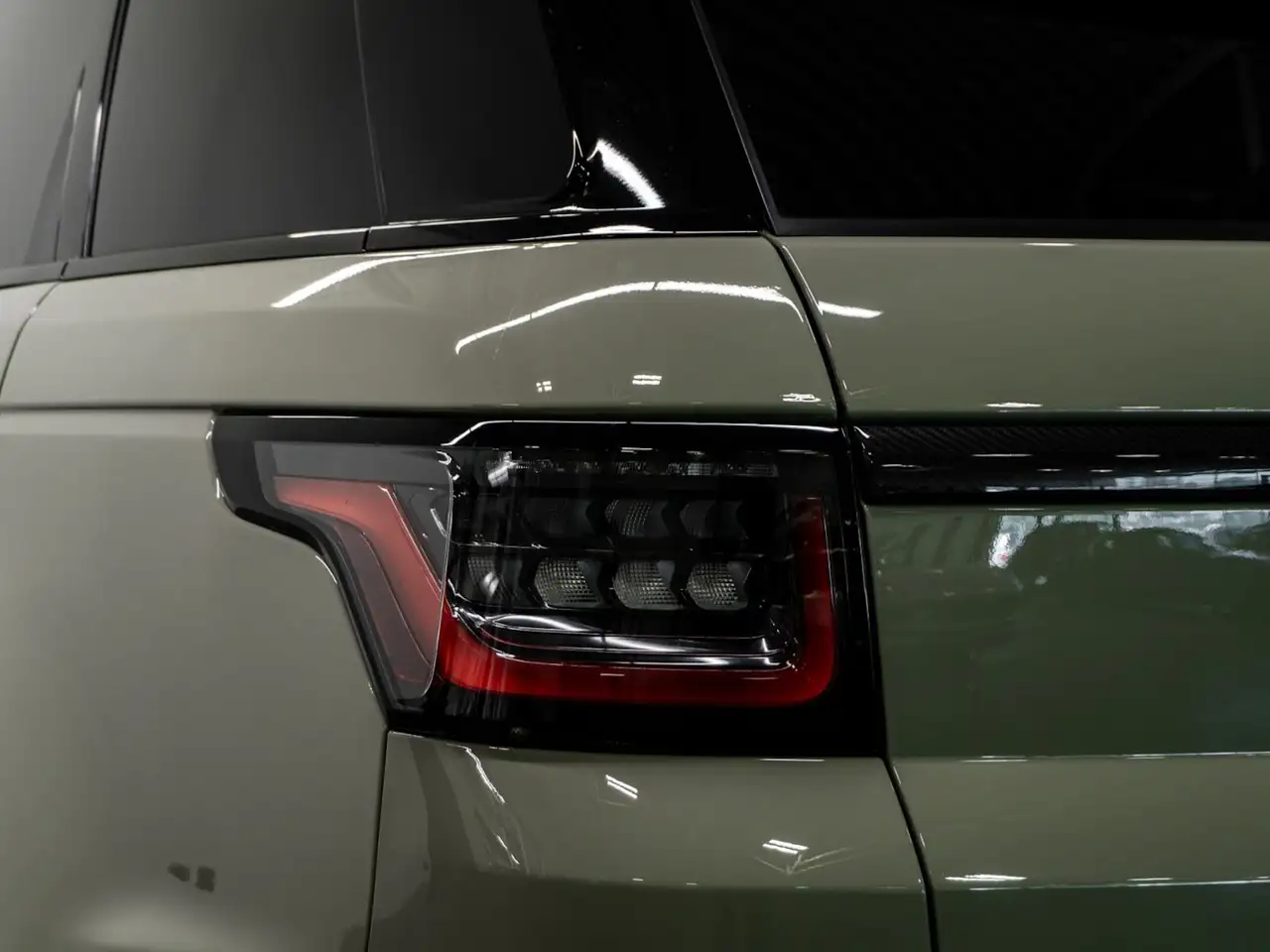 Land Rover Range Rover Sport photo Land Rover Range Rover Sport