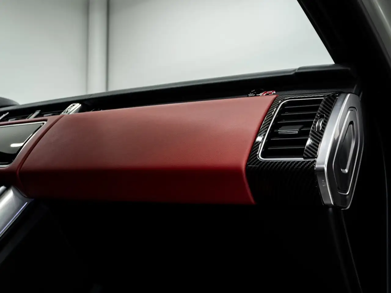 Land Rover Range Rover Sport photo Land Rover Range Rover Sport