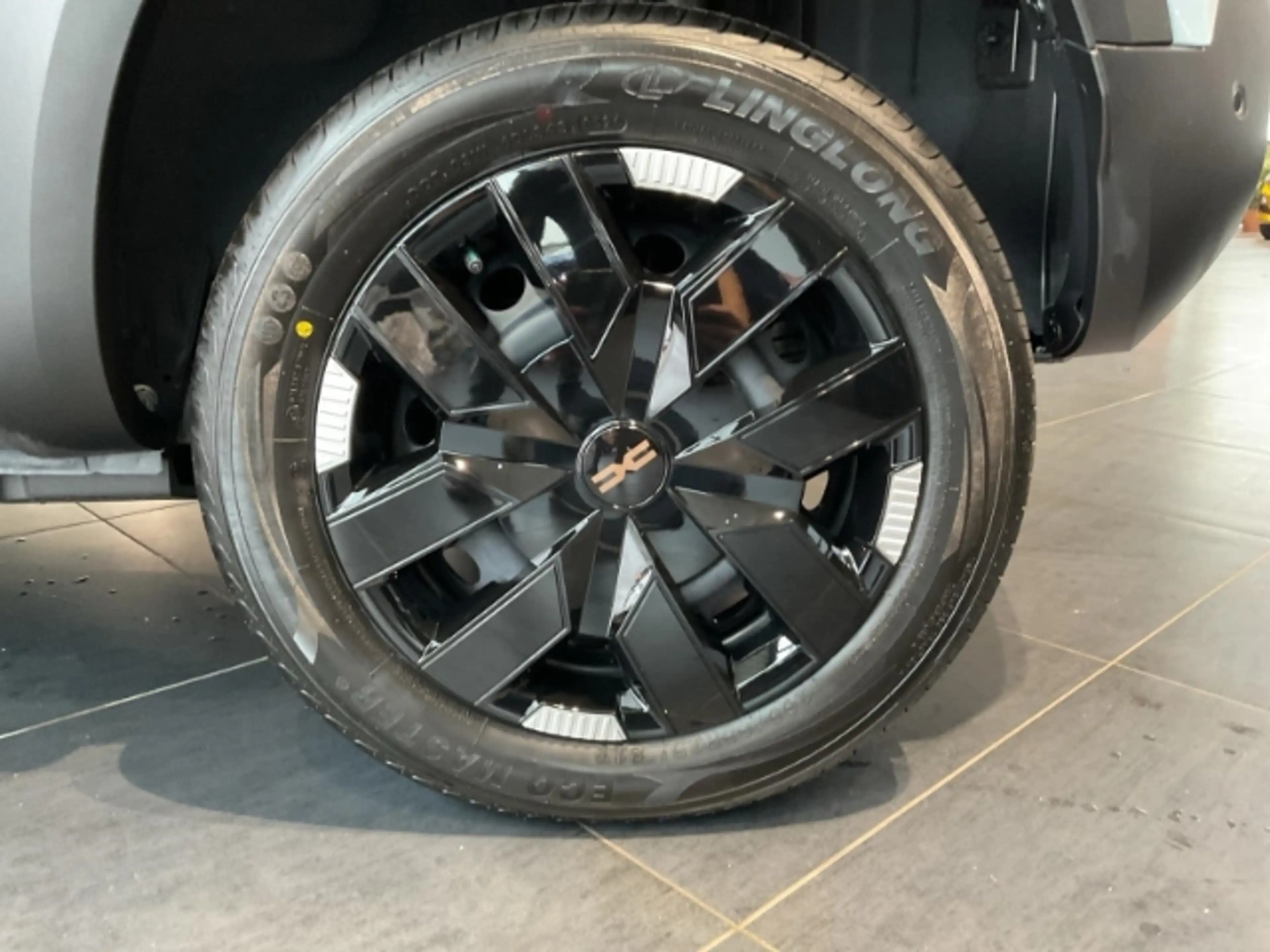Dacia Spring Extreme Electric 100 MEDIA-NAVI EINPARKHILFE VORNE — photo 24