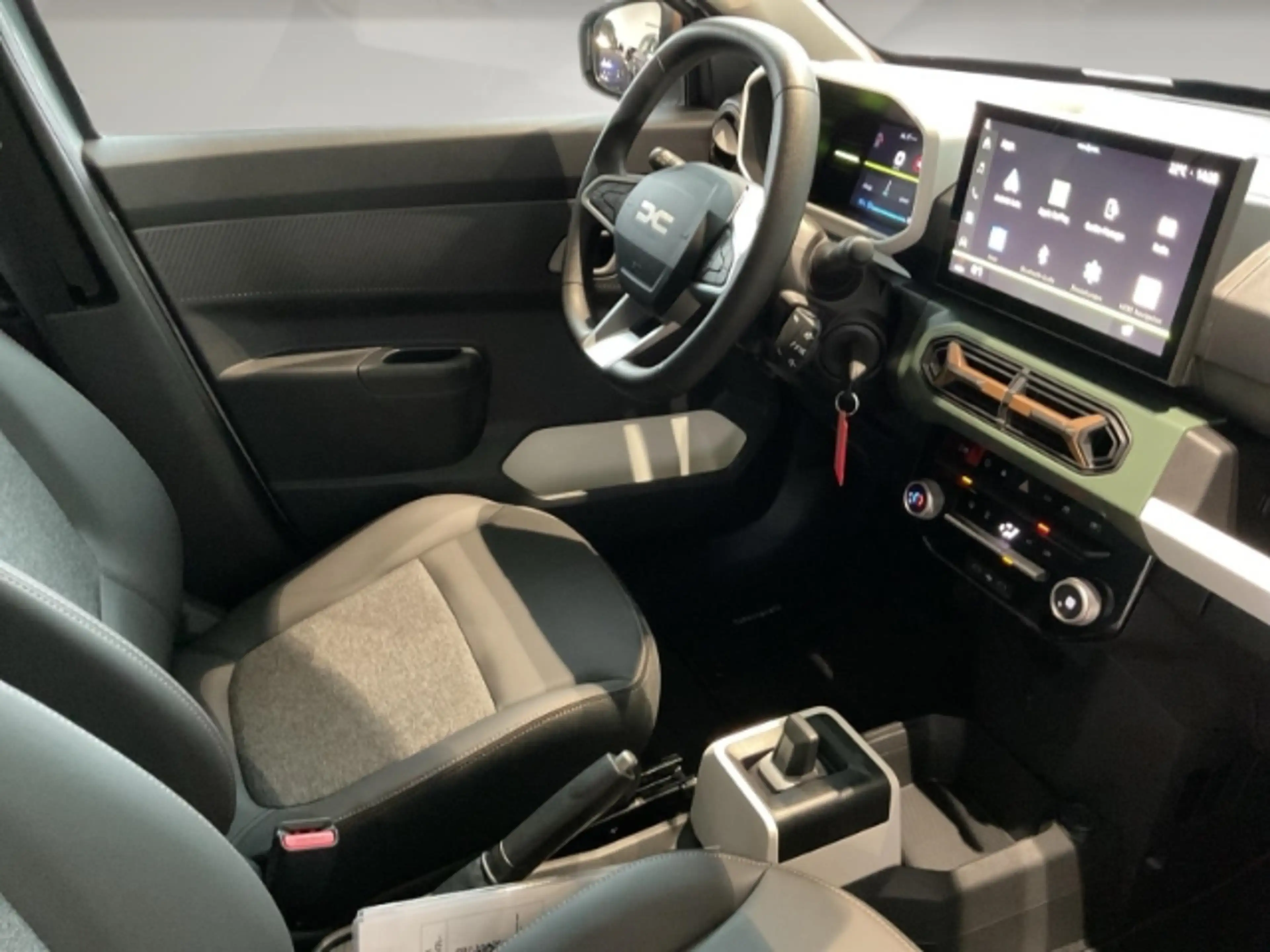 Dacia Spring Extreme Electric 100 MEDIA-NAVI EINPARKHILFE VORNE — photo 14