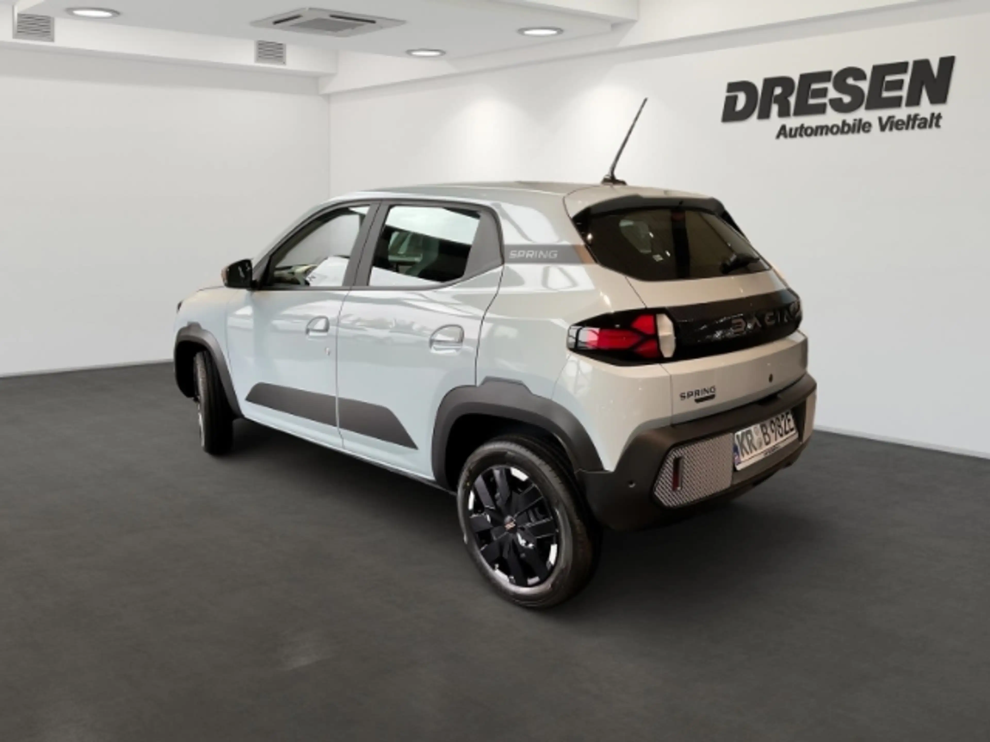 Dacia Spring Extreme Electric 100 MEDIA-NAVI EINPARKHILFE VORNE — photo 4