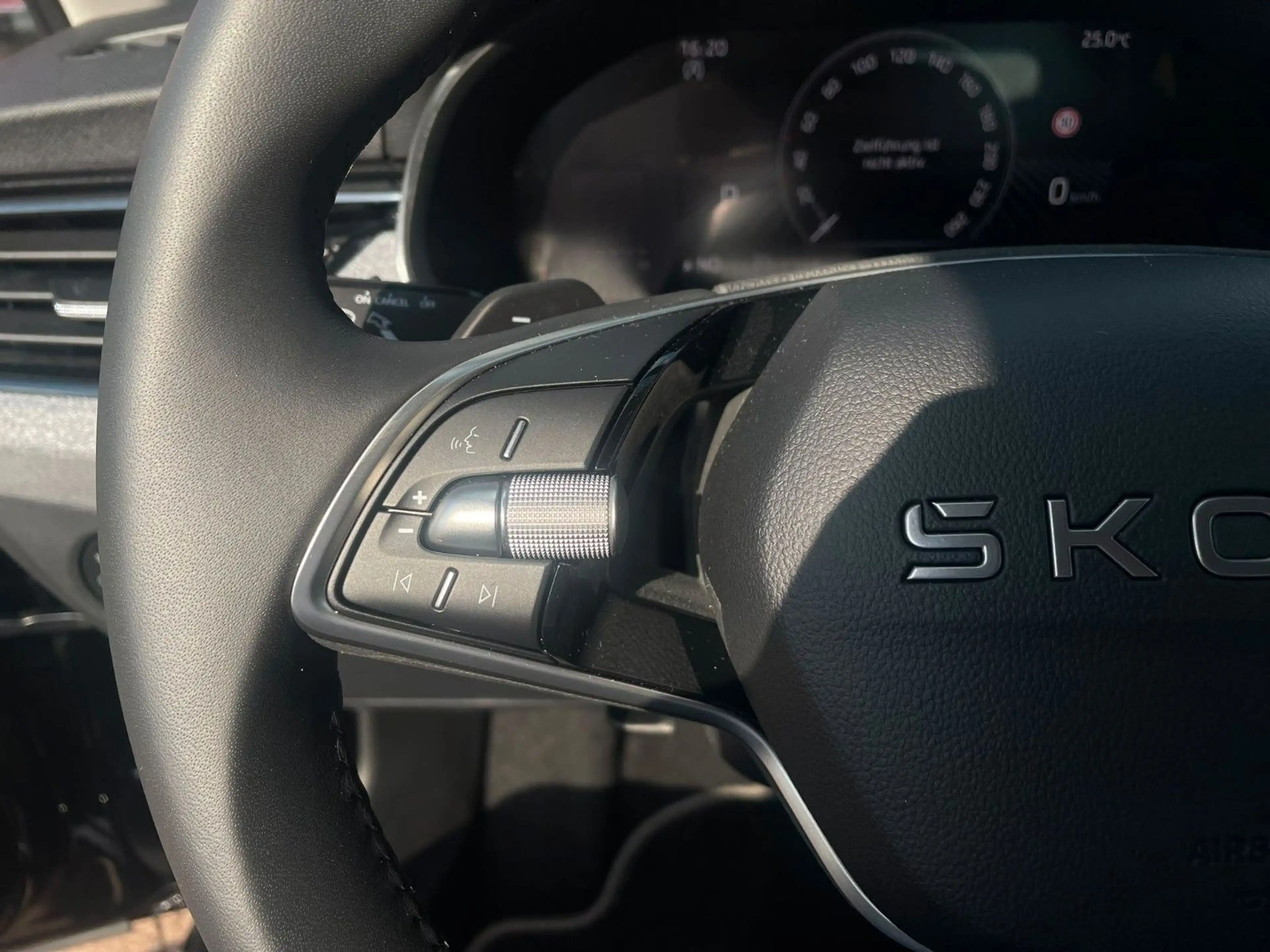 Skoda Scala Selection *Tempomat*CarPlay* — photo 11