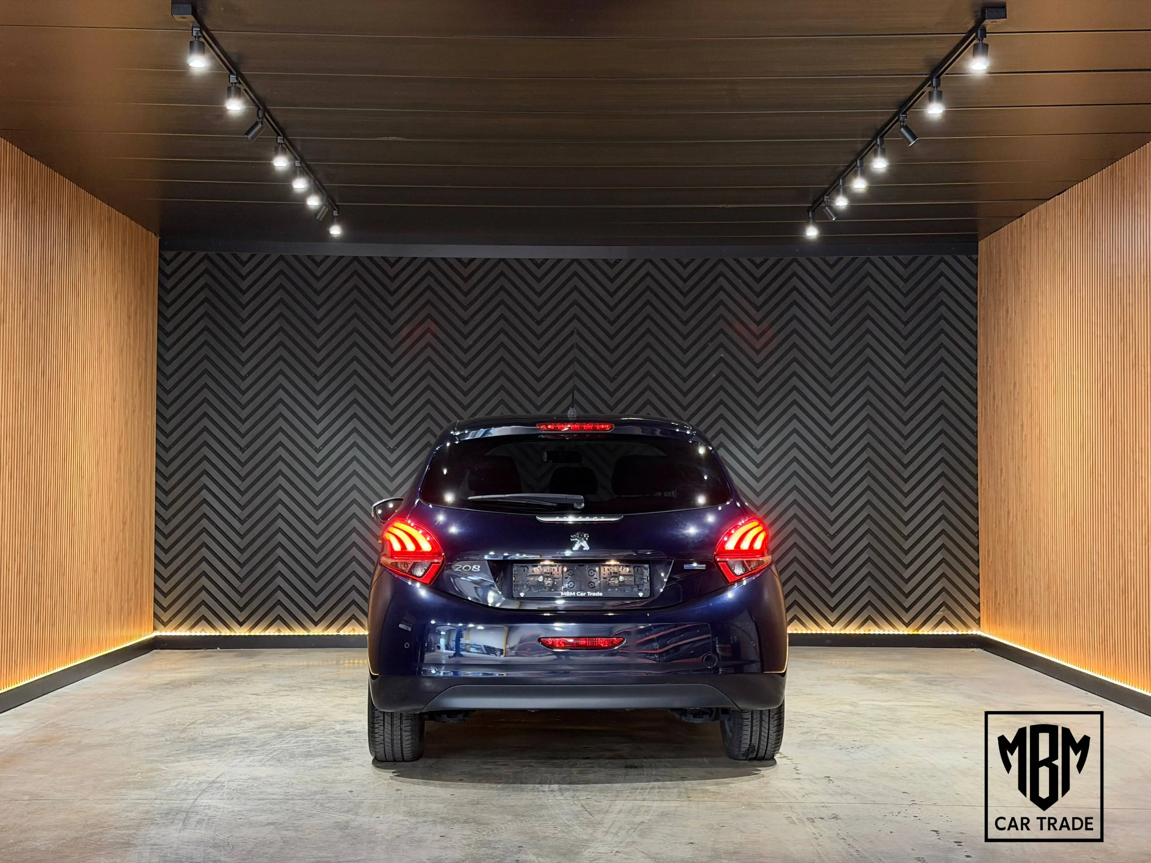 Peugeot 208 ✅1.2i 12 Maanden GARANTIE Airco Navi Parkeersensoren — photo 3