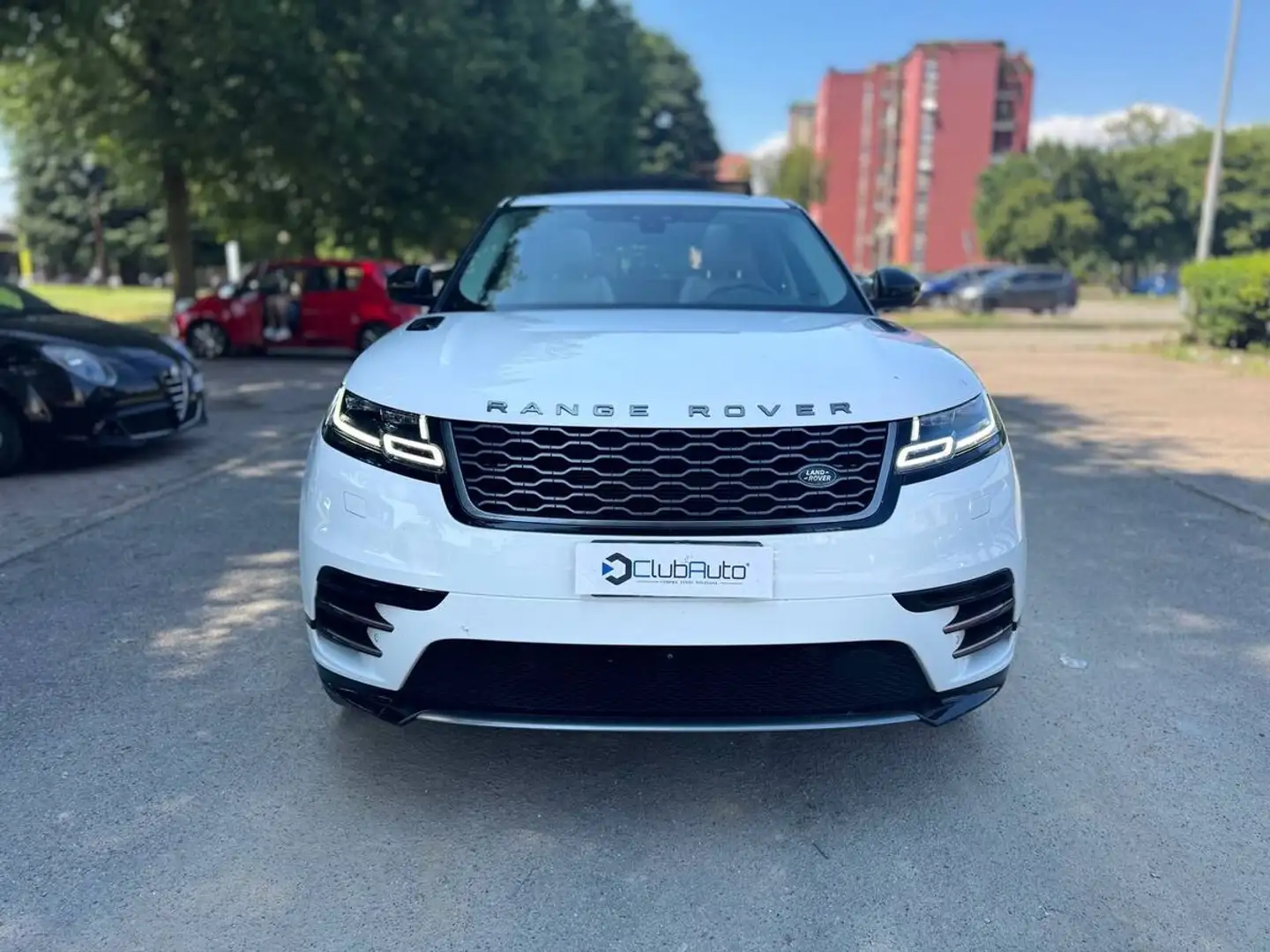 Land Rover Range Rover Velar 2.0d i4 R-Dynamic HSE 240cv auto my19 Bianco - 2