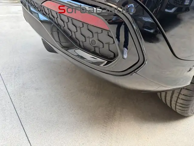 Audi Q5 view 11
