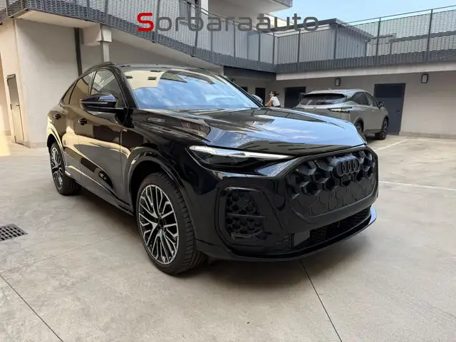 Audi Q5 view 7