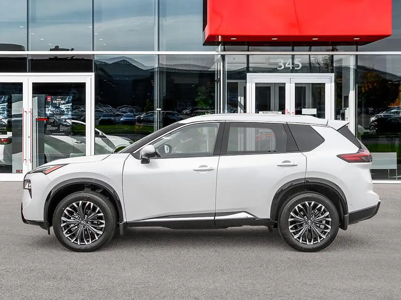 Nissan Rogue снимка Nissan Rogue