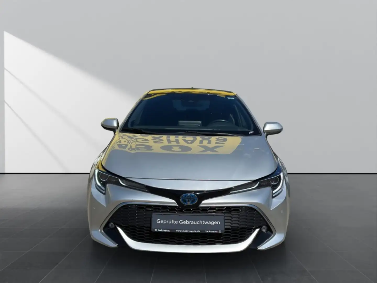 Toyota Corolla 2.0 Hybrid Lounge*Panoramadach*LED*JBL* Zilver - 2