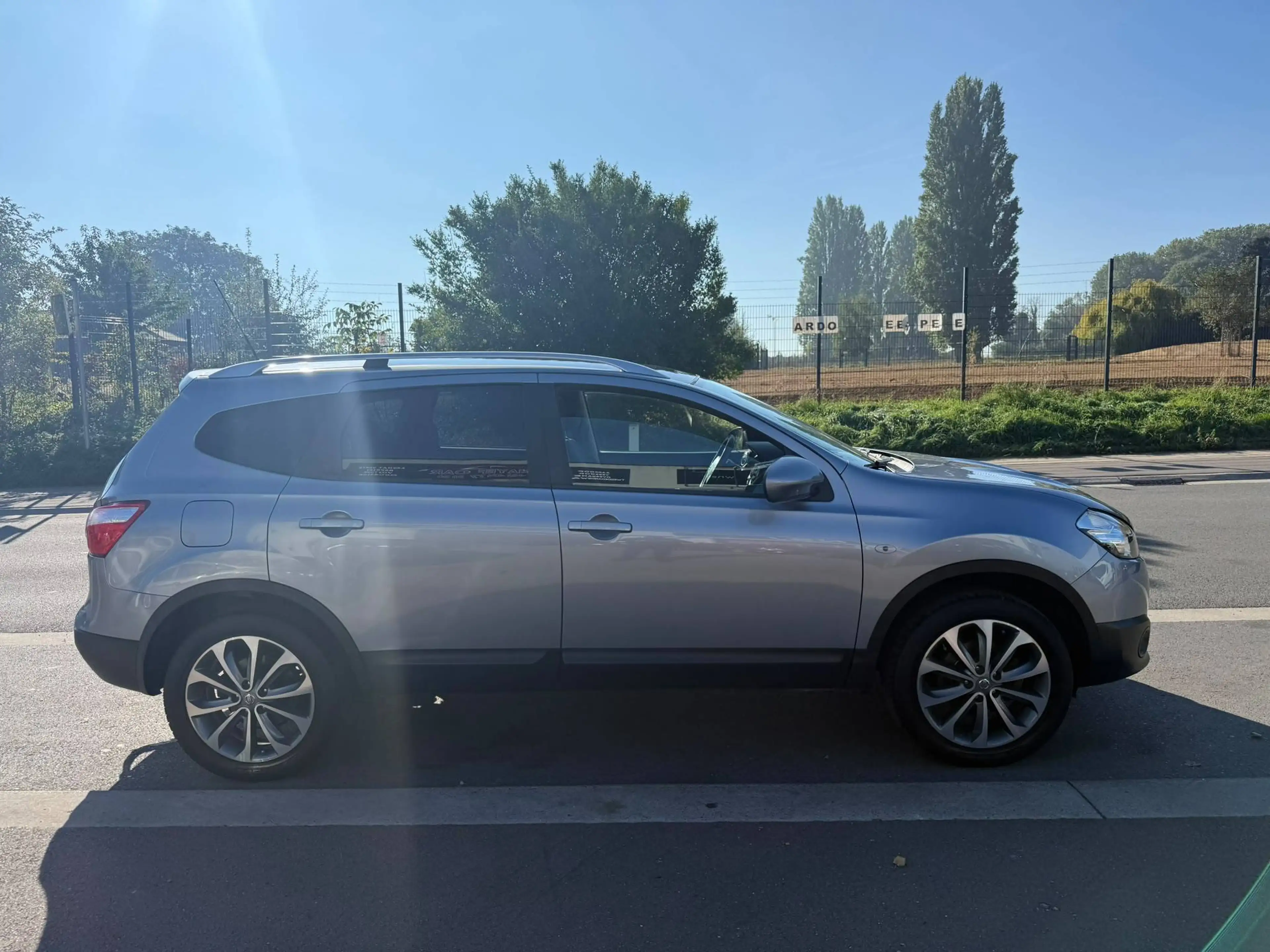 Nissan Qashqai+2 Qashqai 2 1.6i 2WD Urban Edition — photo 4