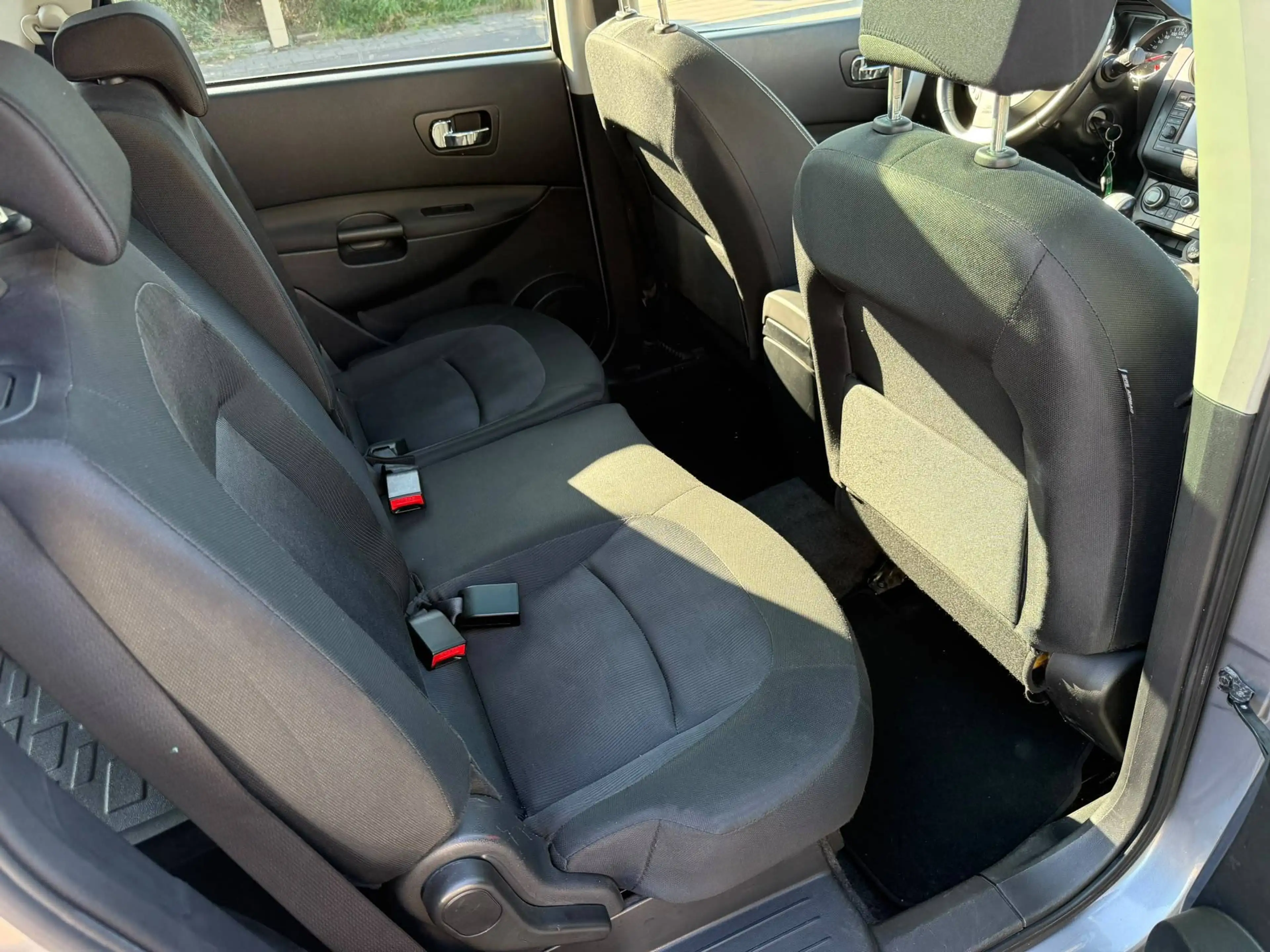 Nissan Qashqai+2 Qashqai 2 1.6i 2WD Urban Edition — photo 11