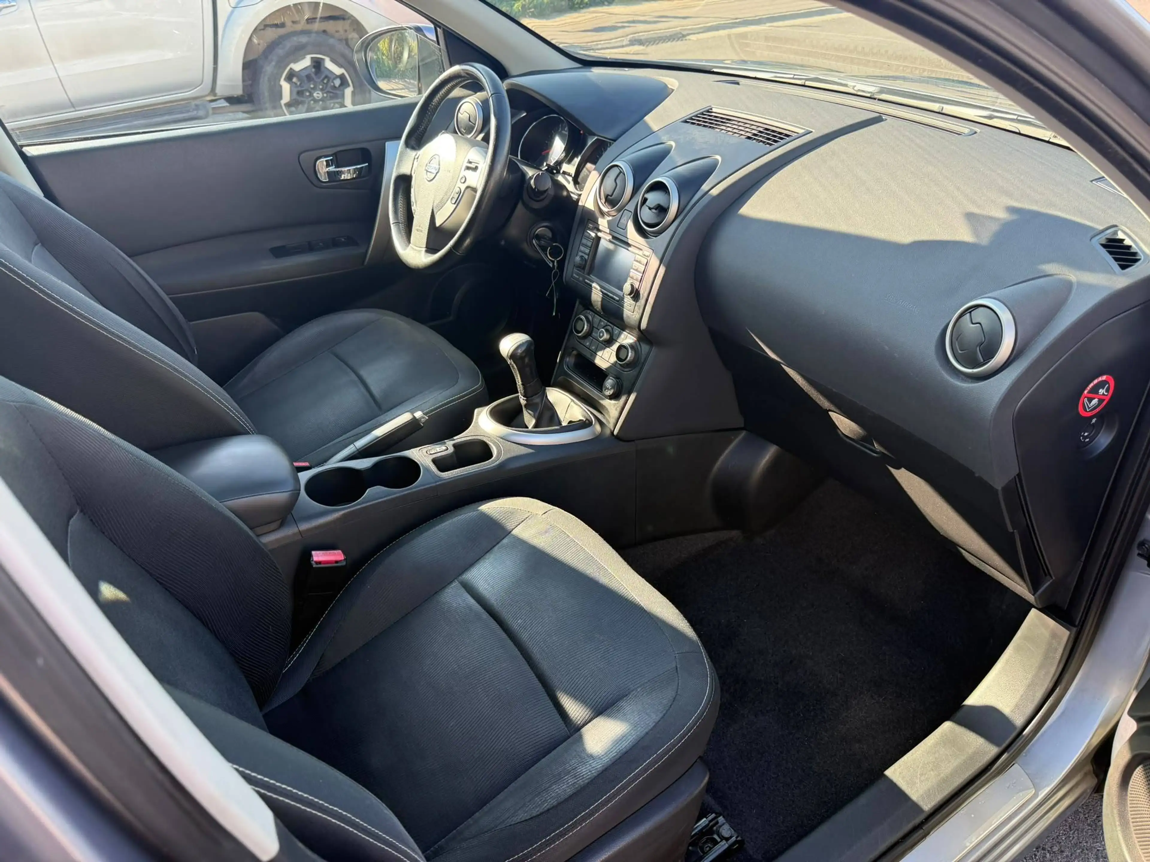 Nissan Qashqai+2 Qashqai 2 1.6i 2WD Urban Edition — photo 13