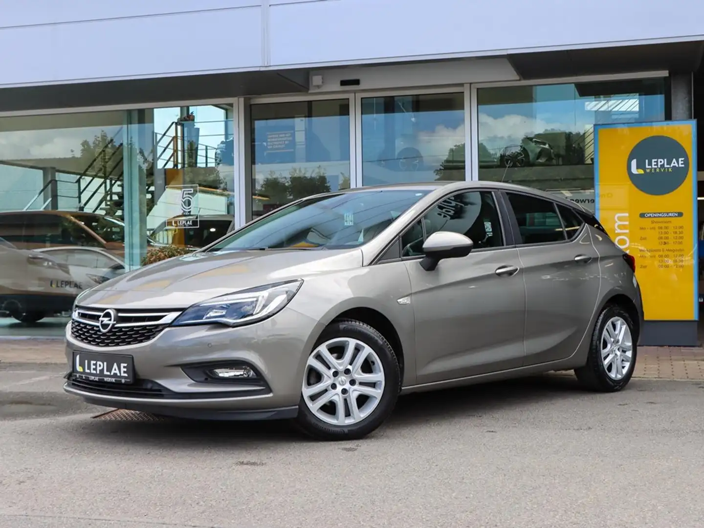 Opel Astra EDITION 1.0T 105K|MULTIMEDIA|SENSOREN|GARANTIE| Grijs - 2