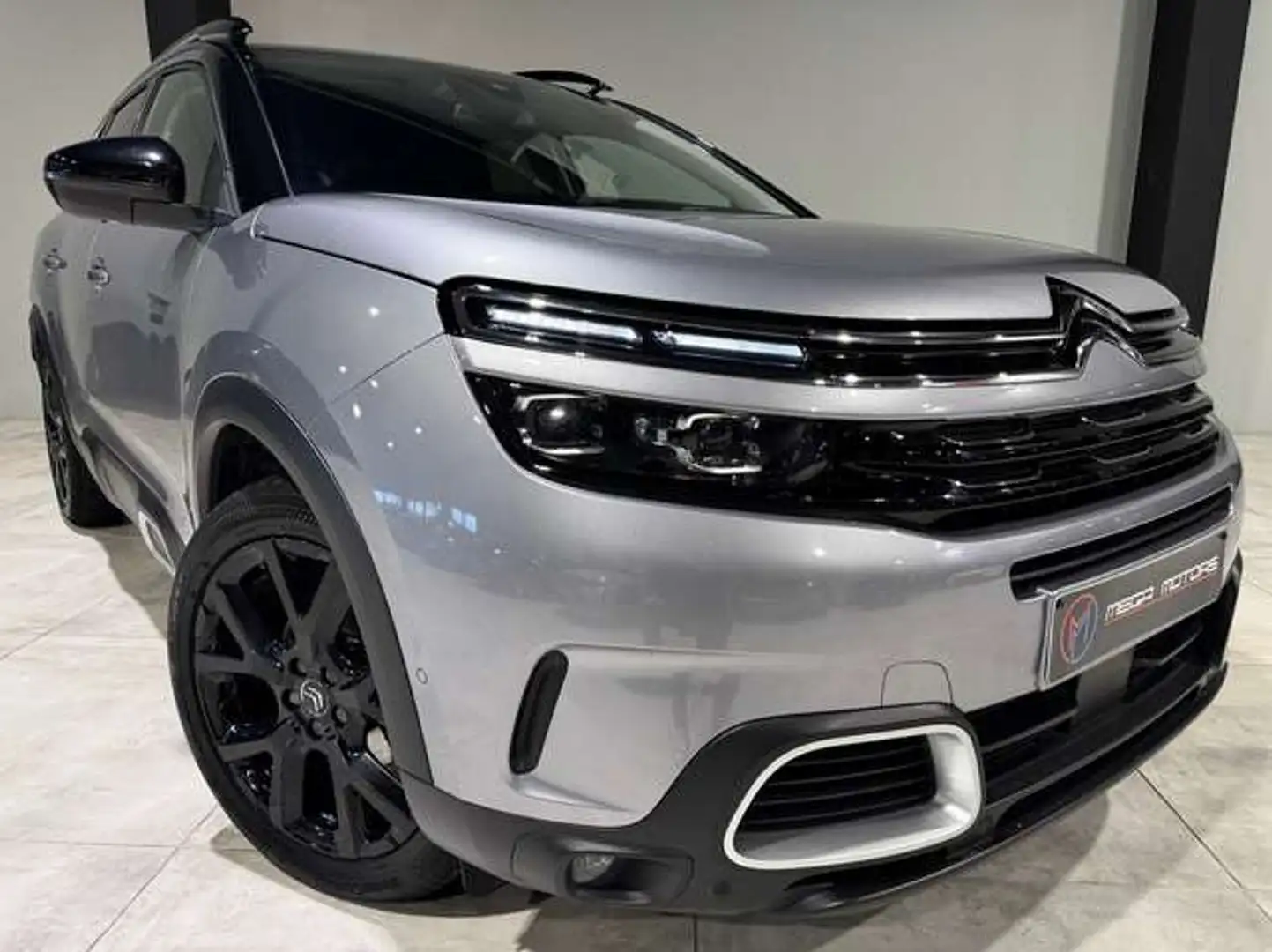 Citroen C5 Aircross 1.5 BlueHDi 130CV B.AUTO NAVi CUiR CAMERA CARPLAY+ Grau - 1
