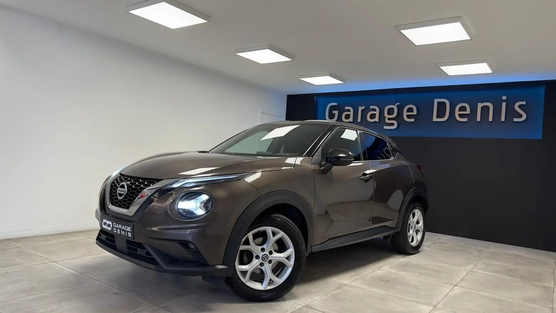 Nissan Juke 1.0 DIG-T 2WD NEW MOD**GPS+CAMERA*LED*GARANTIE** Grijs - 1