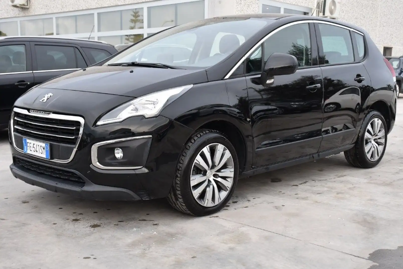Peugeot 3008 BlueHDi 120 EAT6 S&S Business *Navigatore* Schwarz - 1