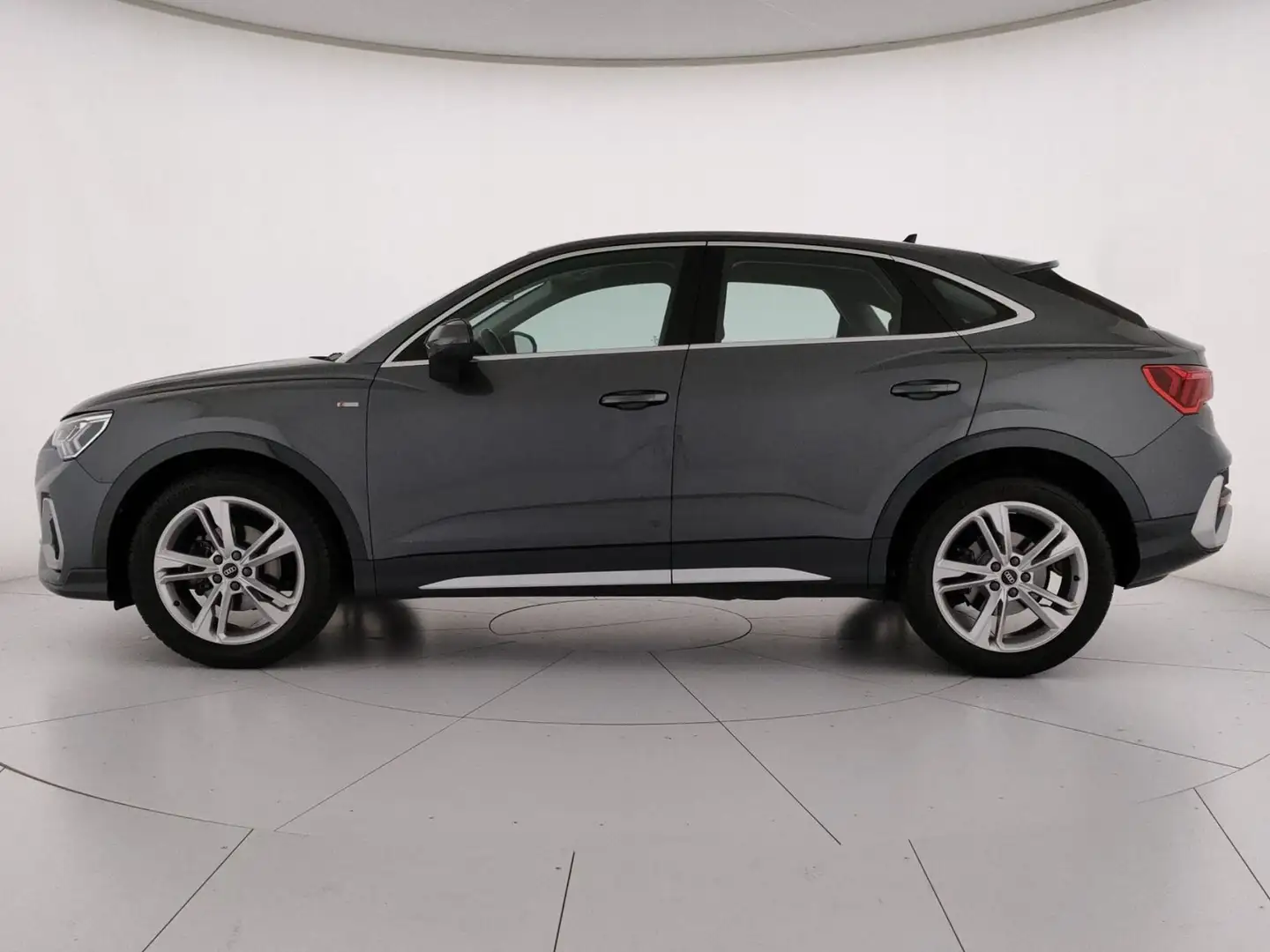 Audi Q3 sportback 35 2.0 tdi s line edition s tronic Gris - 2