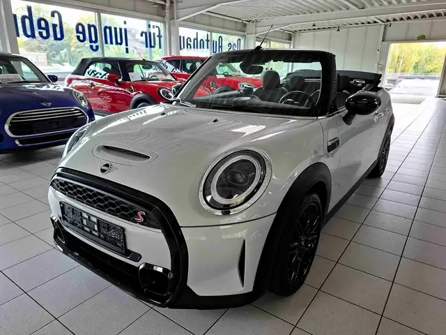 MINI Cooper S Cabrio Cooper S Cabrio Aut Navi Kamera NUR 1.900 KM