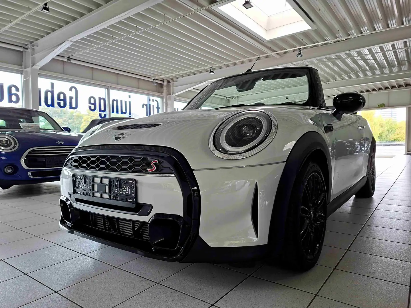 MINI Cooper S Cabrio Cooper S Cabrio Aut Navi Kamera ClassicTrim Weiß - 2
