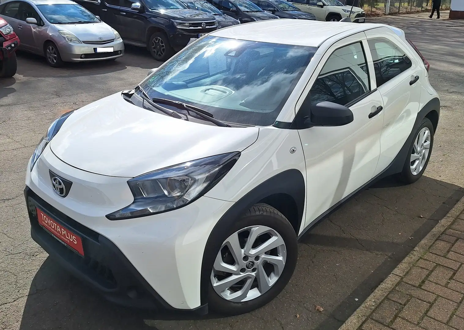 Toyota Aygo X CarPlay/Android Auto + WKR + Alu 17" + Garantie Білий - 2