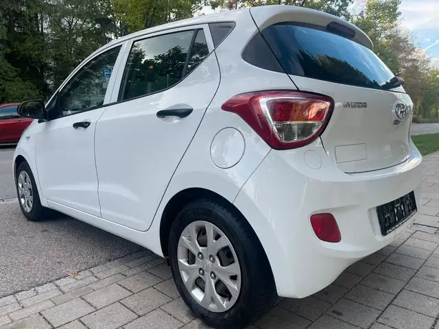 Hyundai I10 view 3