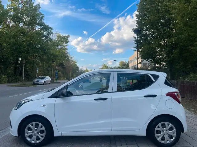 Hyundai I10 view 2