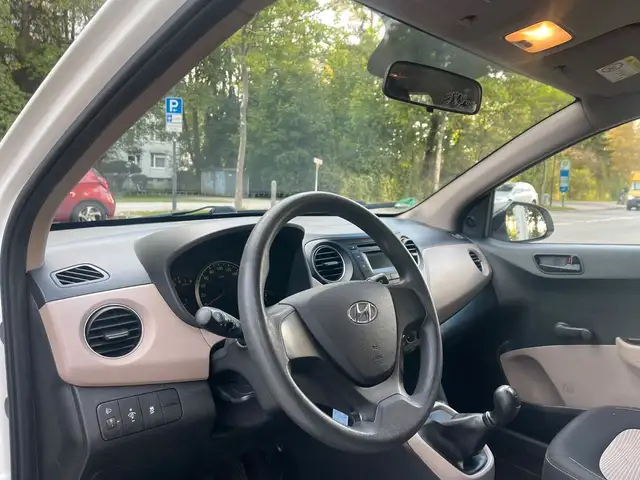 Hyundai I10 view 12
