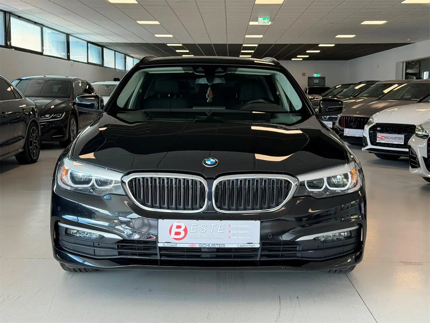 BMW 520 d Touring G31 B47 Schwarz - 2