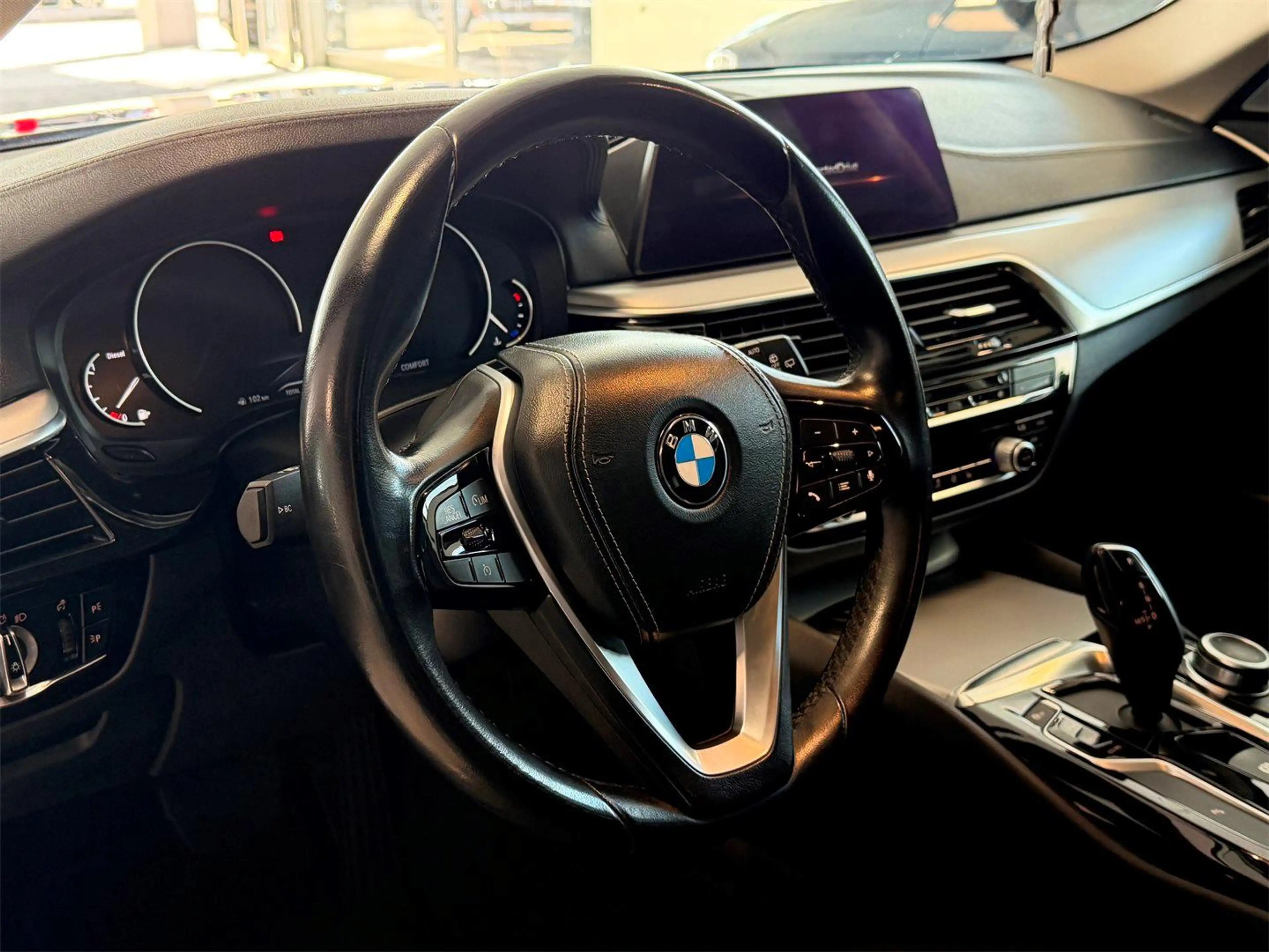 BMW 520 d Touring G31 B47 — photo 8