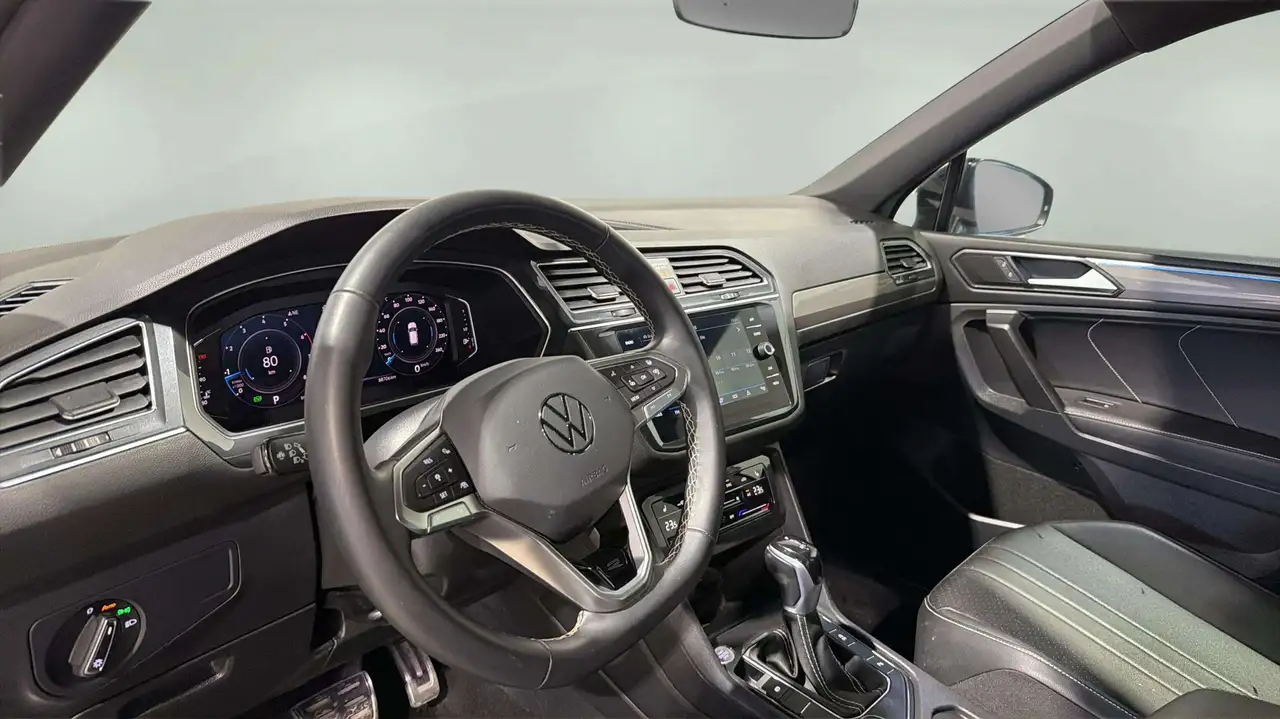 Volkswagen Tiguan снимка Volkswagen Tiguan