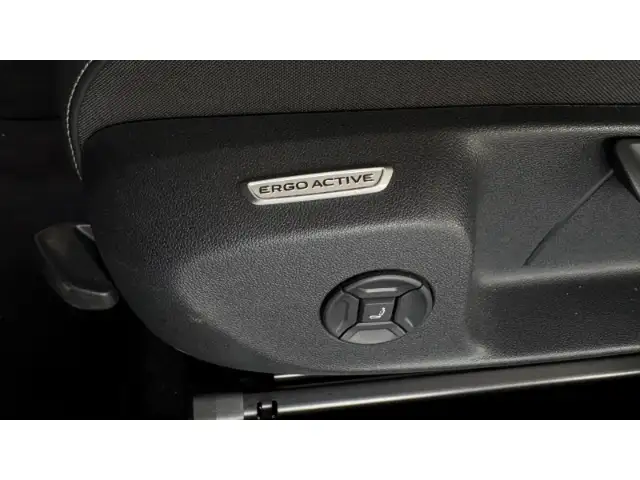 Volkswagen T-Roc view 14