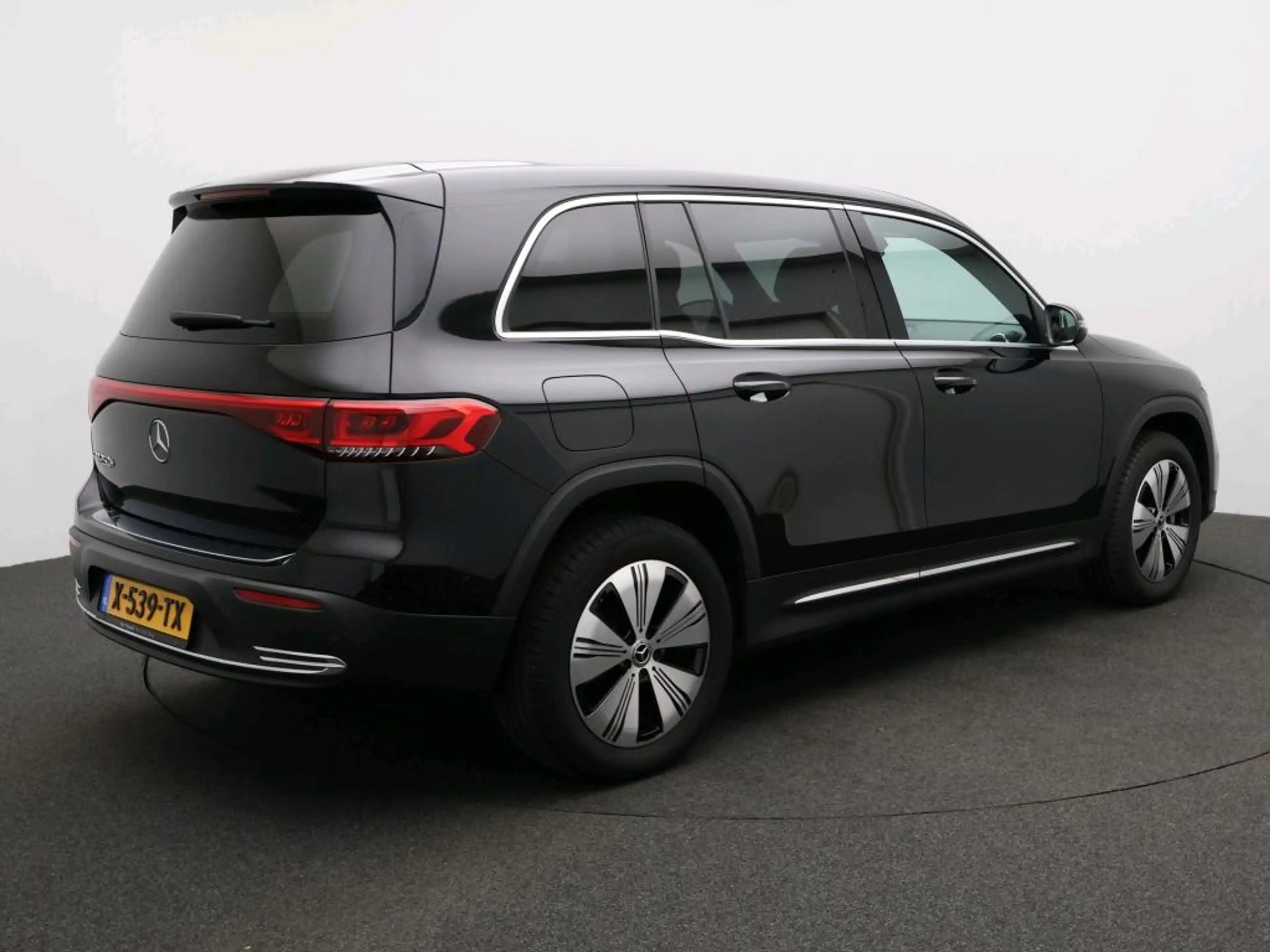 Mercedes-Benz EQB 250 250+ Business Line 7p. 71 kWh 7 Persoons | Ledkopl — photo 2