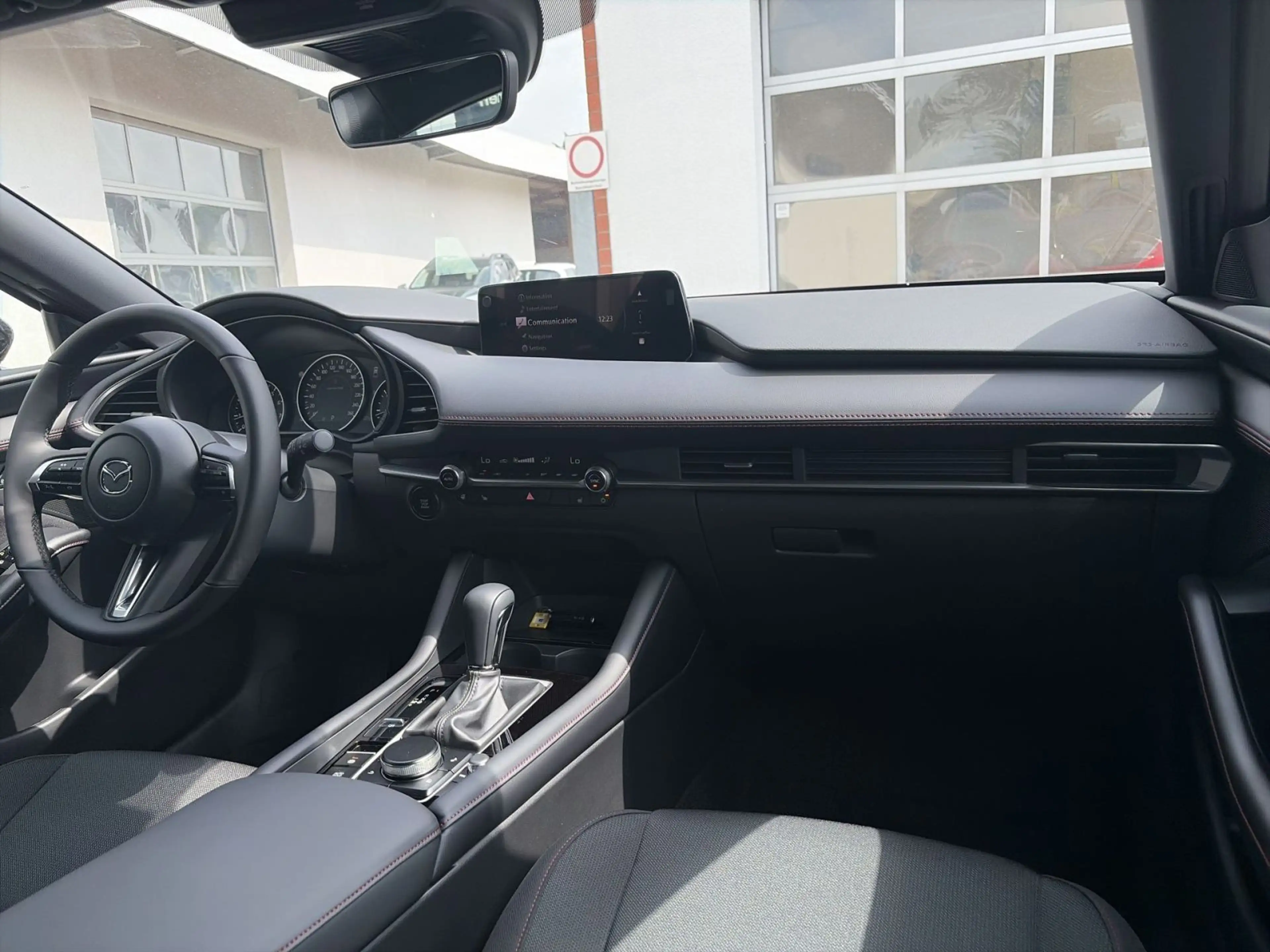Mazda 3 (2027) Homura 5HB 2.5L e-SKYACTIV G 140ps 6MT — photo 13