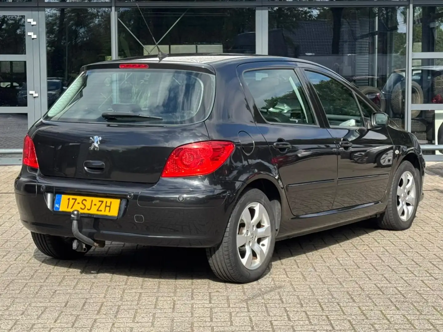 Peugeot 307 1.6-16V Griffe Leer/Clima/Cruise//Trekhaak Schwarz - 2