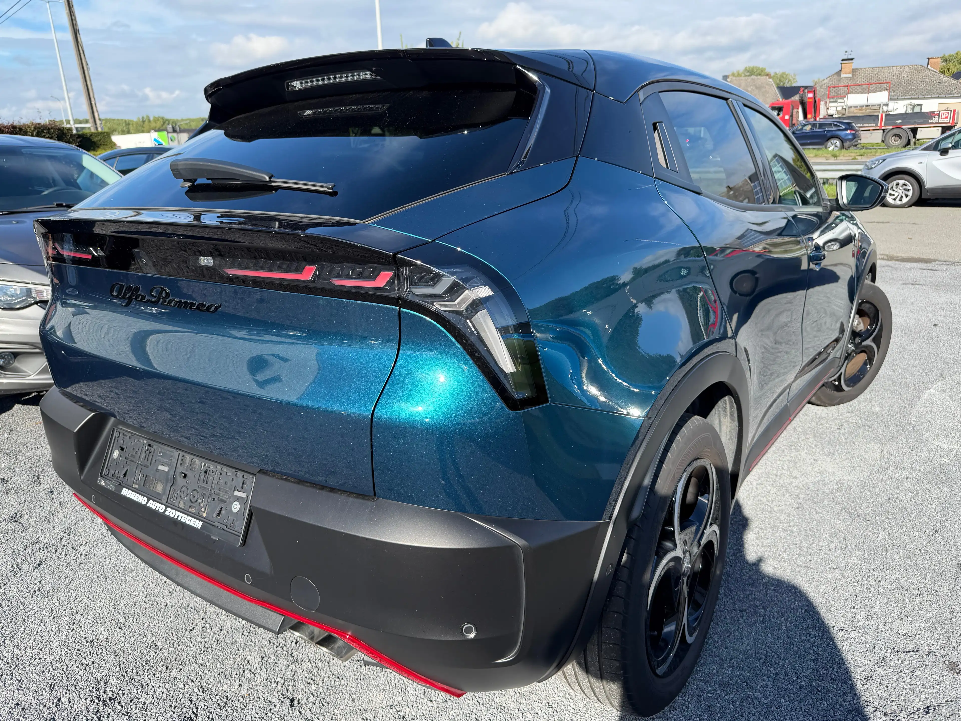Alfa Romeo Junior Junior 1.2 Turbo Hybrid Speciale 12 Maanden waarborg — photo 3