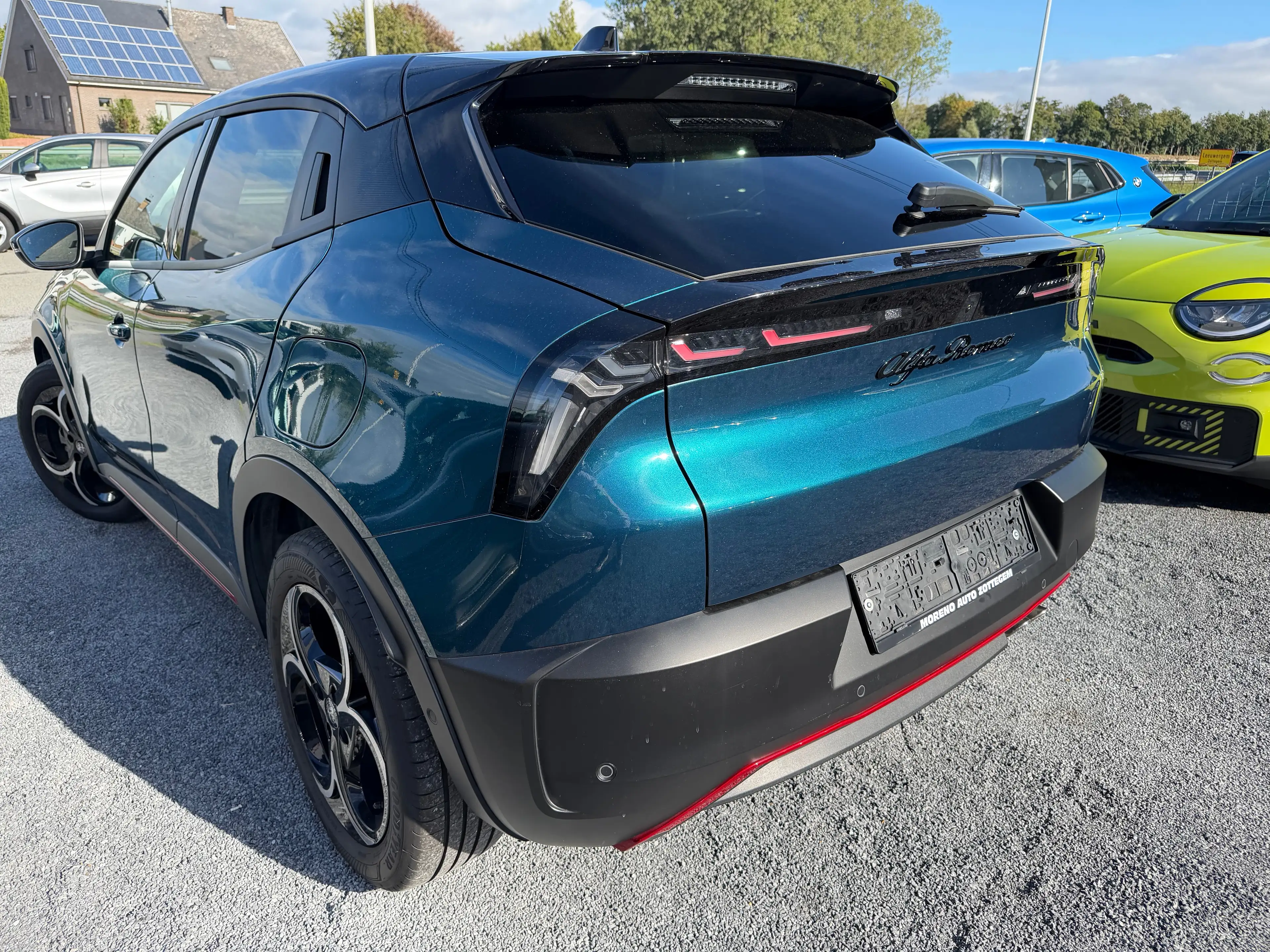 Alfa Romeo Junior Junior 1.2 Turbo Hybrid Speciale 12 Maanden waarborg — photo 4