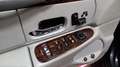 Lincoln Town Car Limousine Negro - thumbnail 24