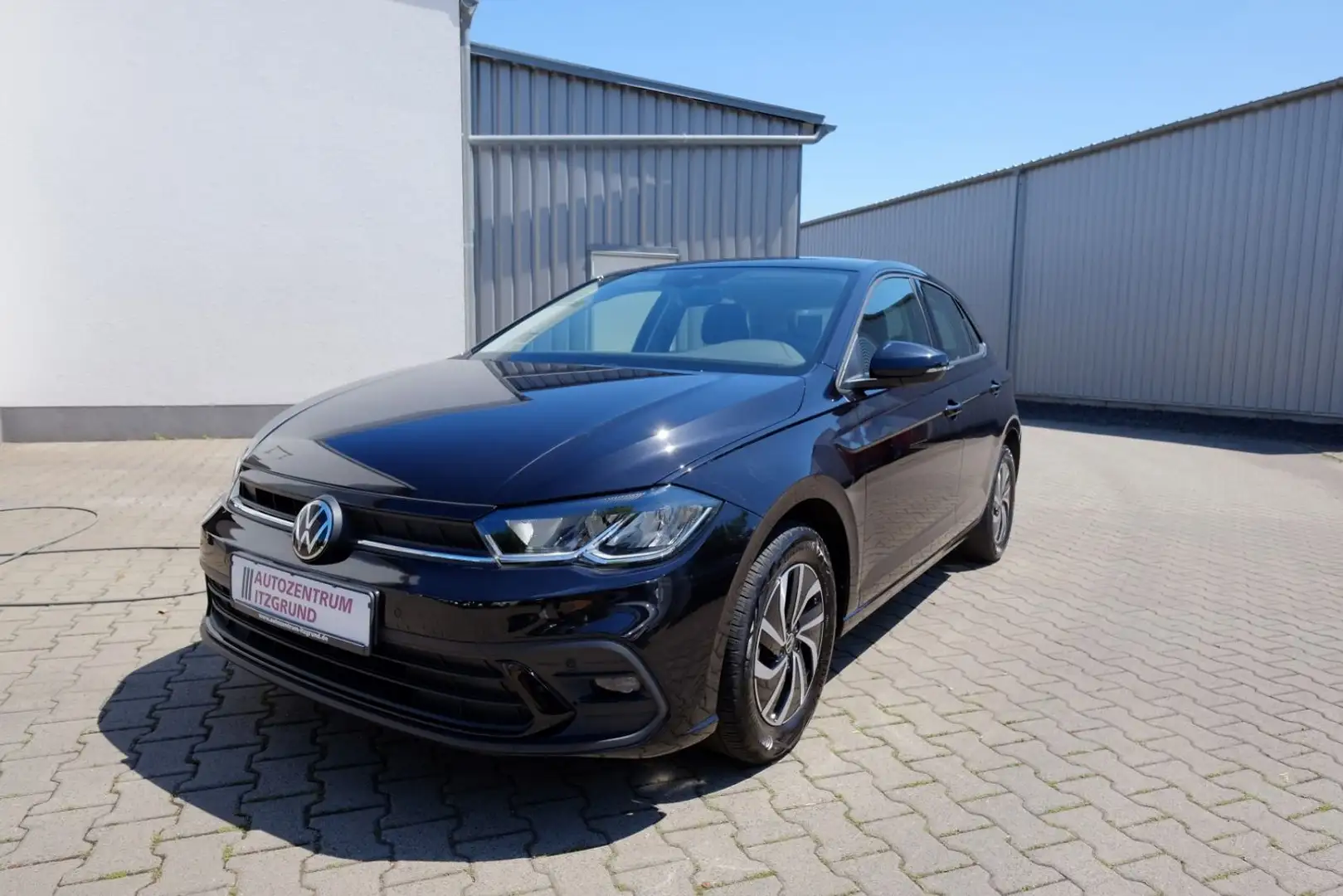 Volkswagen Polo Life 1.0 TSI LED/AppC/Kam/SH/Alu/Nebel Zwart - 1